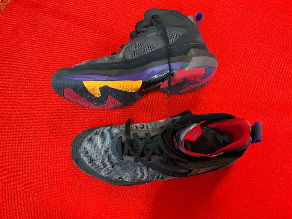 Air Jordan-оригинални маратонки 43 номер