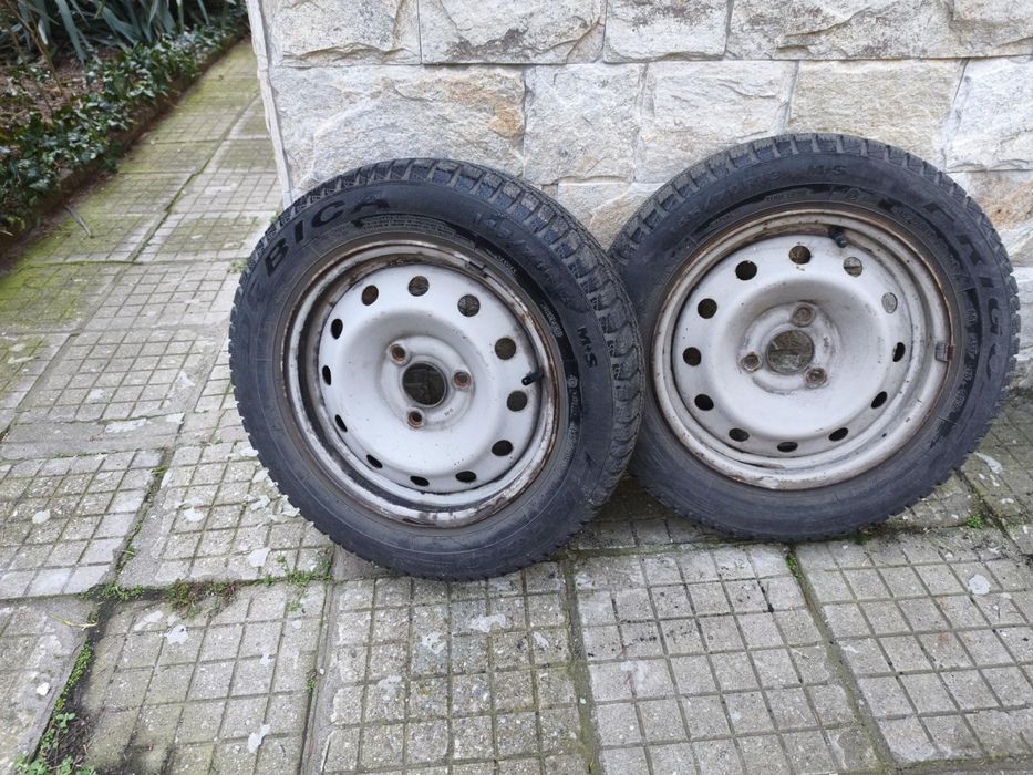 Гуми с джанти 4 бр. 155/65R14 - 60 евро и 2 бр. 145/70R -20 евро