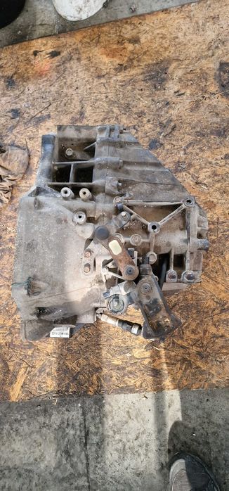 Cutie Viteze   Kia Sorento 2.2CRDI  Santa Fe 2.2D cod 43000-3B010