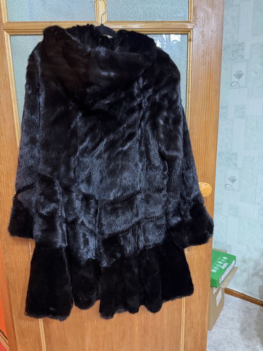 Продам норкую шубу