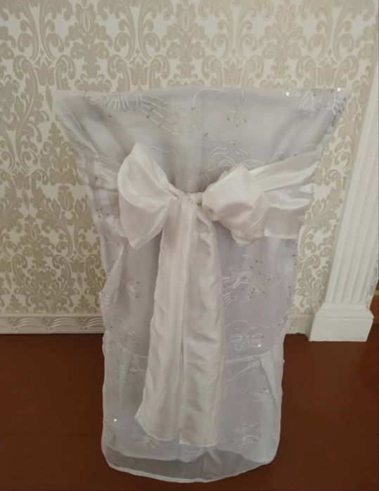 Чехлы для стульев с бантиками разных видов