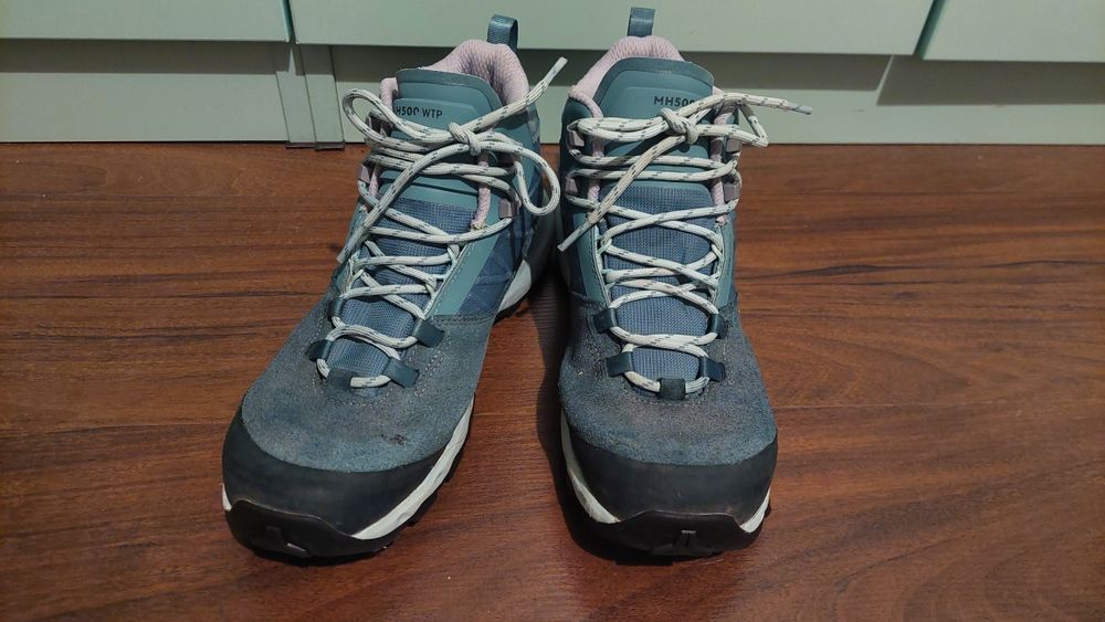 Туристически обувки 38