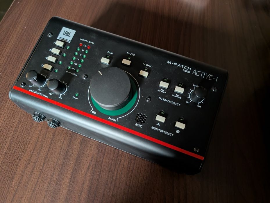 JBL M-PAtch USB Active-1