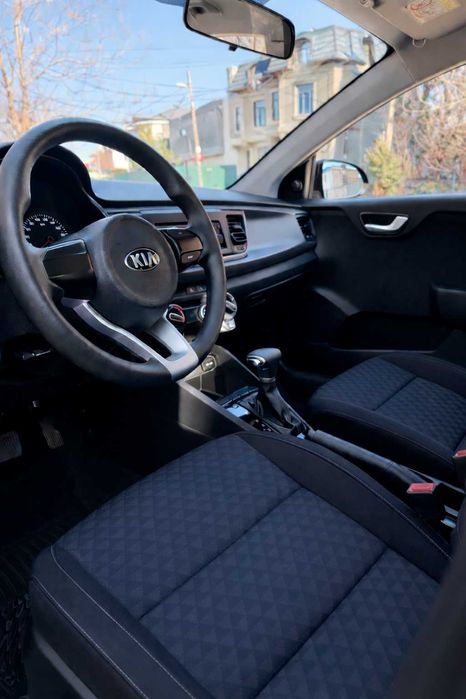 Продается Kia Rio 2018г (62,741 пробег) Цвет Синий Дымчатый