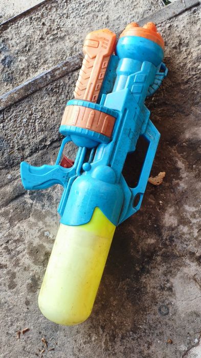 пистолет Zuru Xshot водяной автомат