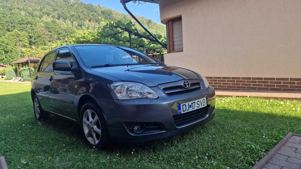 TOYOTA Corolla 2004 — imagine 2