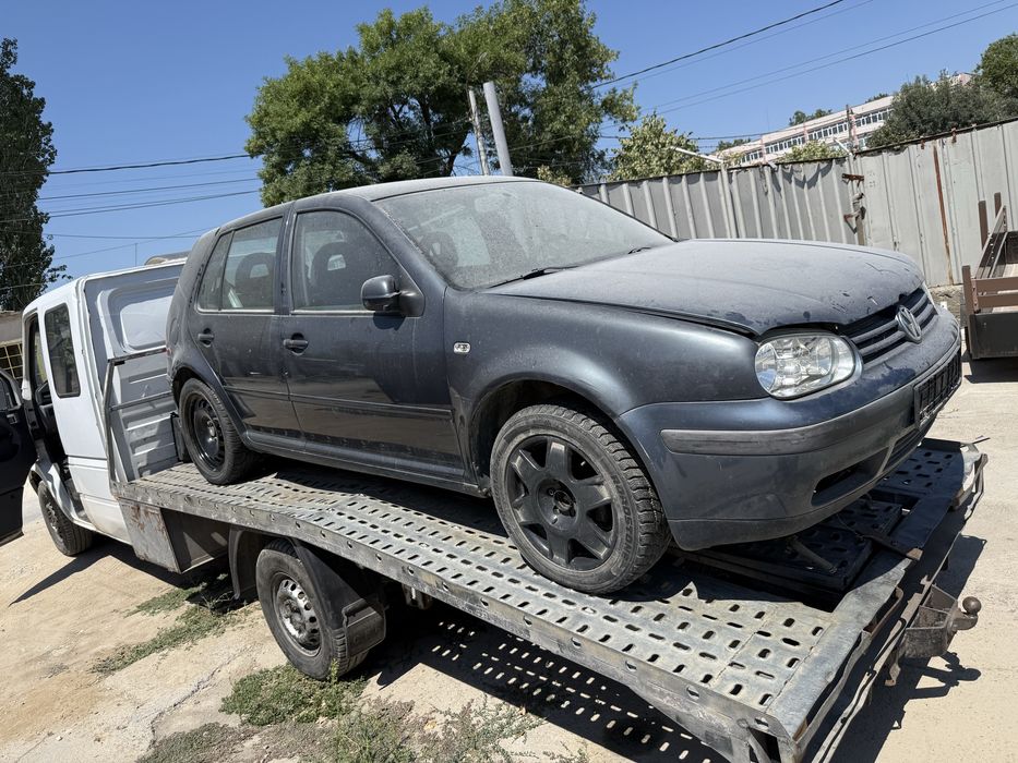 Голф 4 1.6 на части / Vw golf 4 1.6 i на части