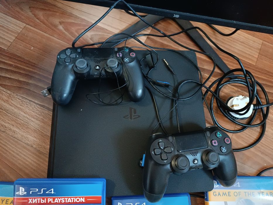 Sony PlayStation 4 slim