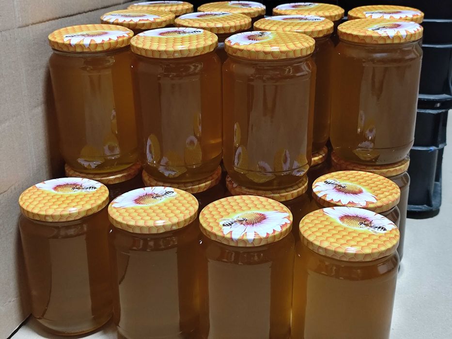 Пчелен билков мед