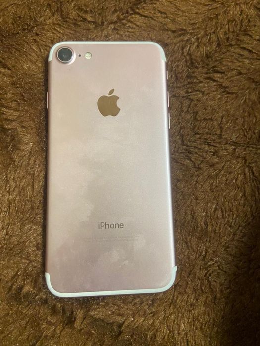 Айфон 7  128    гб