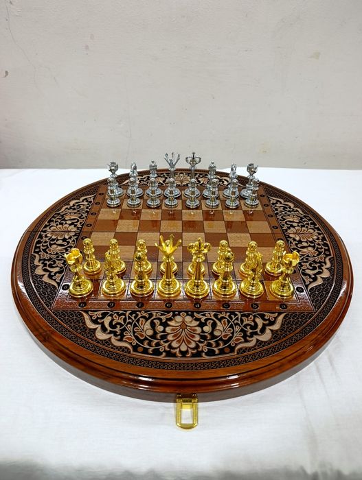 Dumaloq Shaxmat Шахматы 50 sm Yongʻoq daraxtidan yasalgan