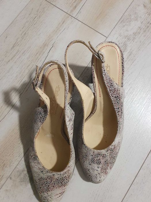 Incaltaminte dama piele si piele ecologica