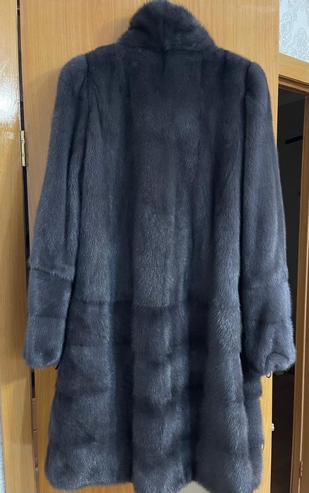 Продам норковую шубу