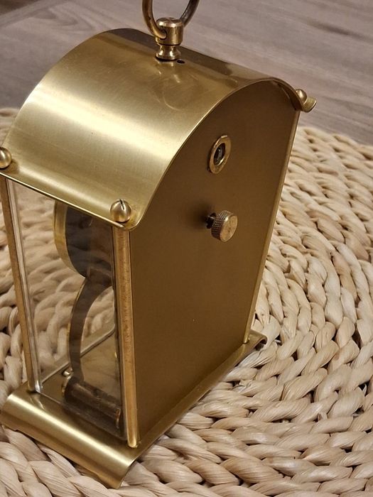 Продавам 2 бр. часовници Schatz , 7 дневни, с вертикален баланс.