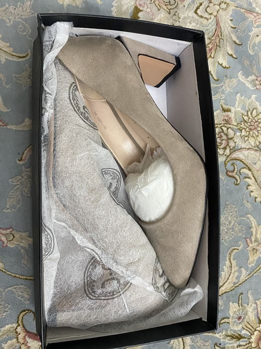 Продам новые туфли