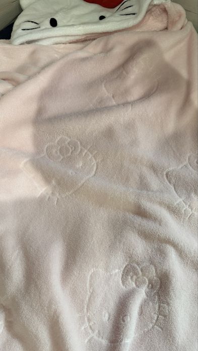 Hello Kitty раница и одеяло с качулка