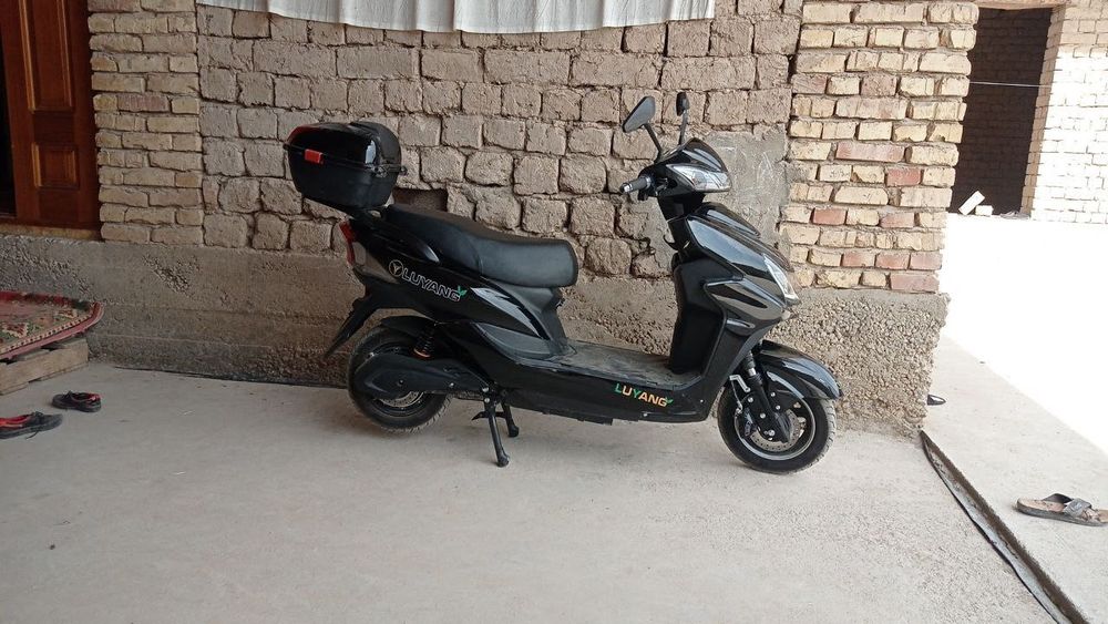 Elektroskuter motobike