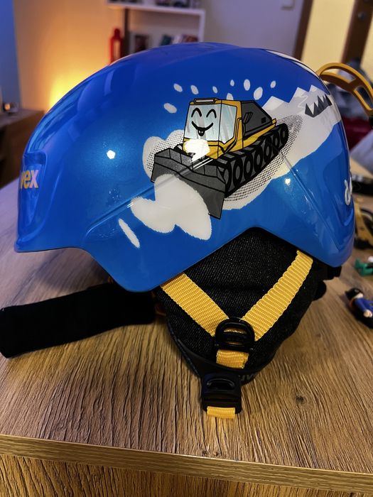 Детска каска UVEX