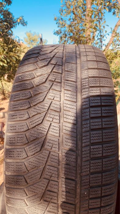 Anvelope Hankook  255/45 R19  104W M+S iarna