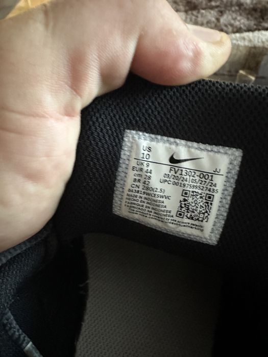 Vand adidasi Puma si Nike air max