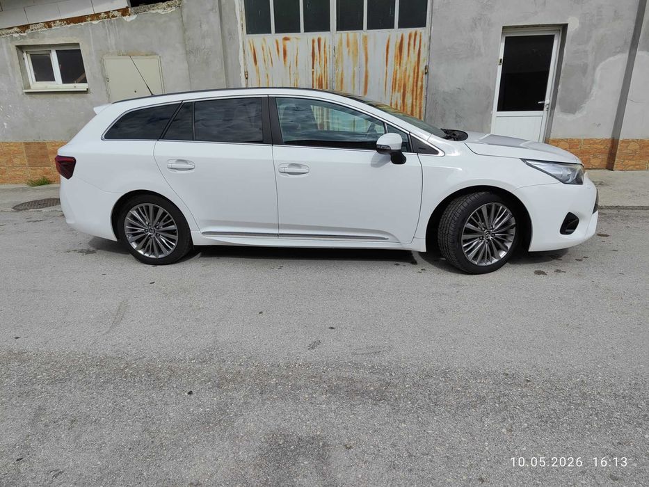 Toyota Avensis 1,8 full екстри