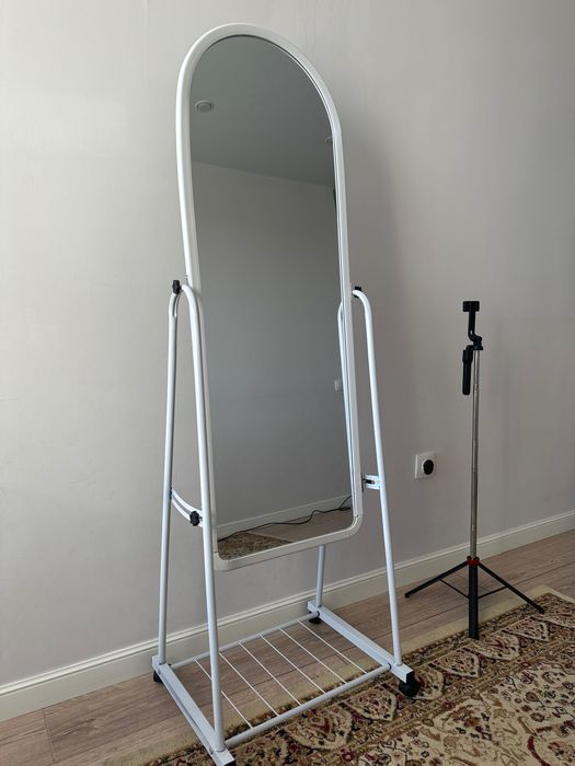 Зеркало напольное