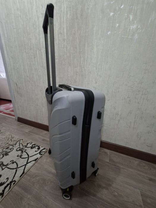 Чемодан на код замке сумка на колёсиках