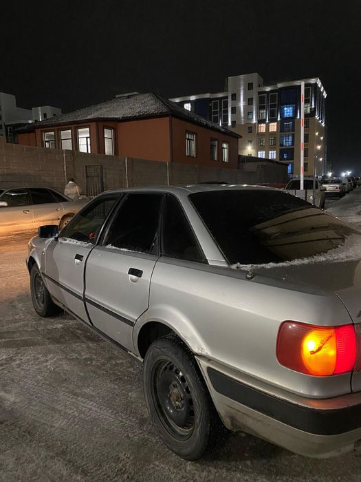 СРОЧНО продаю машину AUDI