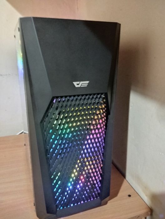 Продам игравой компьютер мощная сборка