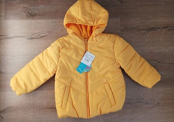 Яке OVS  C&A Hello Kitty  Mothercare Reserved ски  екип