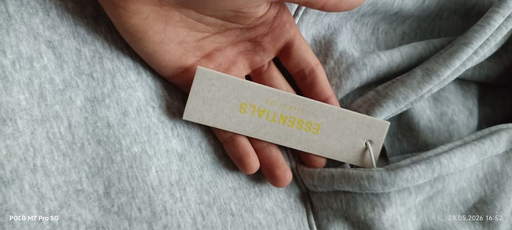 Продам кофту essentials xl