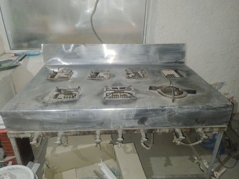 Gaz plita sotiladi srochna