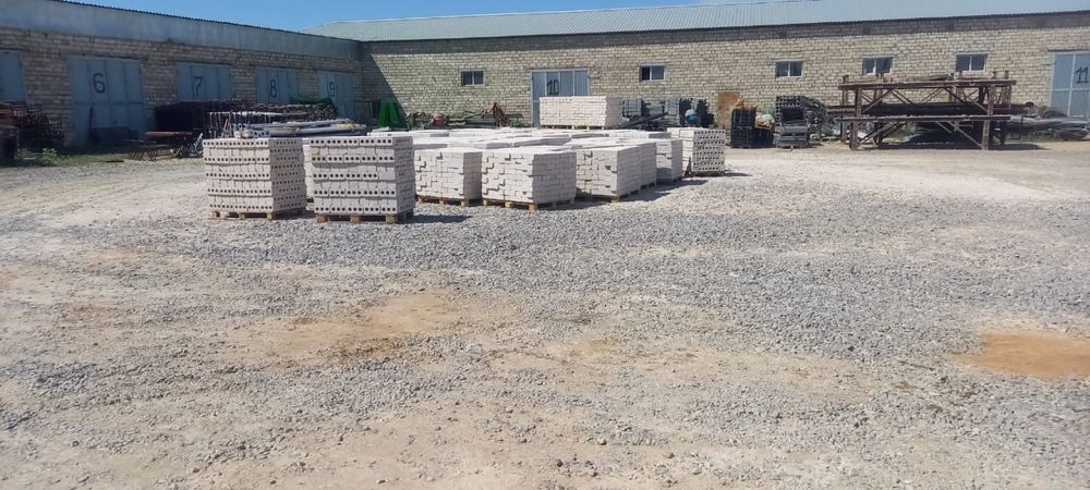 Продам кирпичи в отличном состоянии.