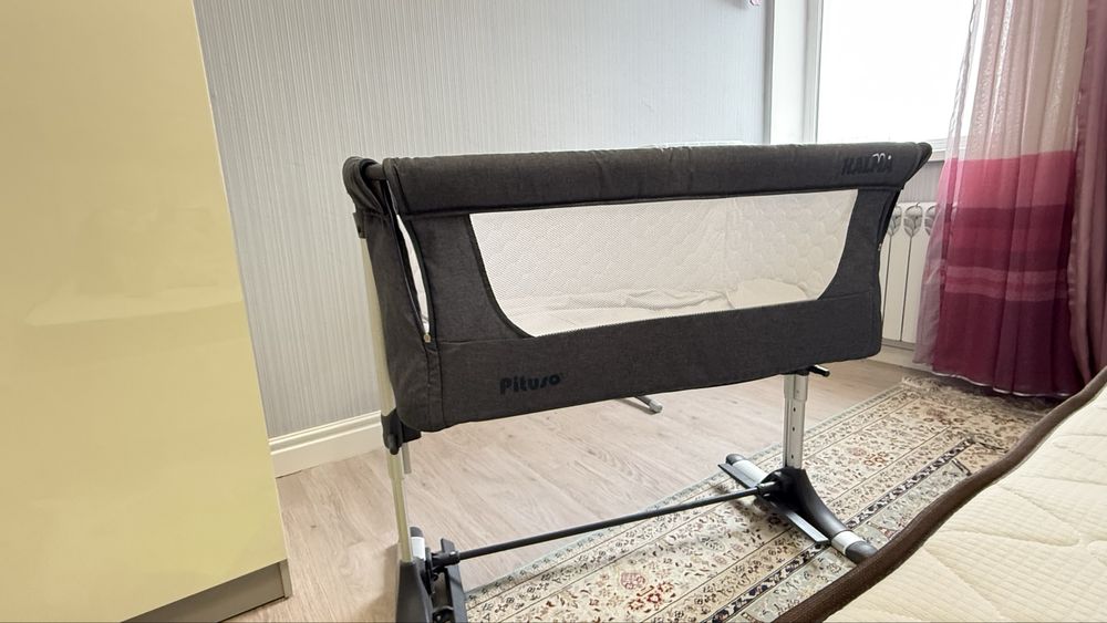 Детская кроватка - манеж