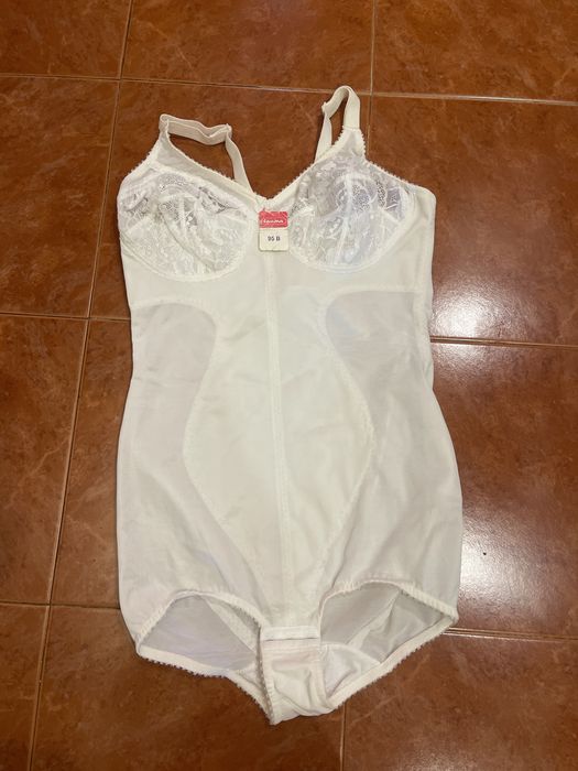 Нижнее белье новое . Утягивающее . 95-в
