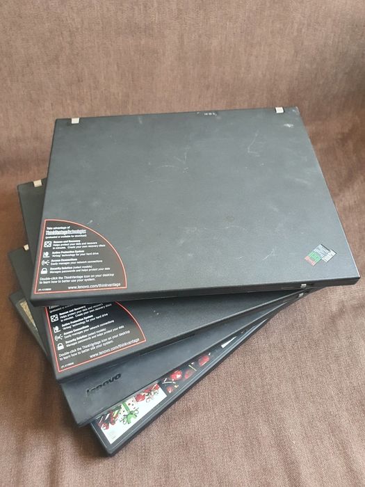 Dezmembrez laptop lenovo ibm thinkpad r60 si t400