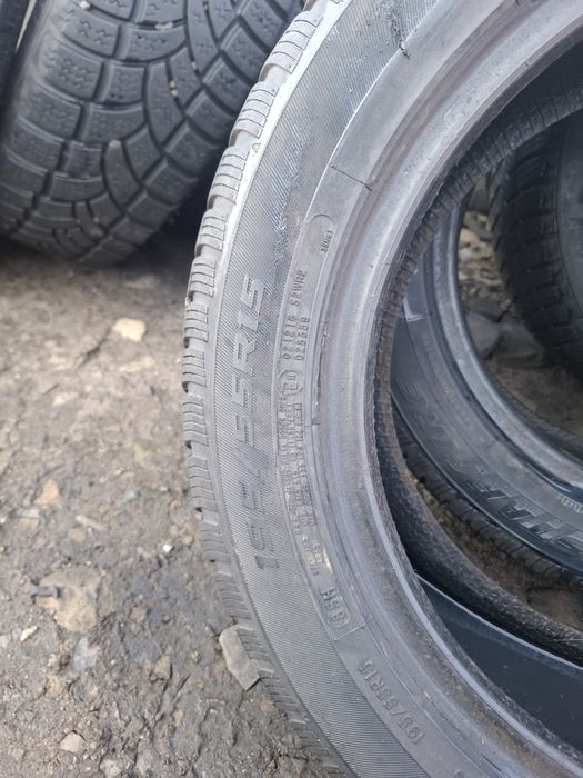 Vand 2 anvelope 195 55 15 de iarna bune