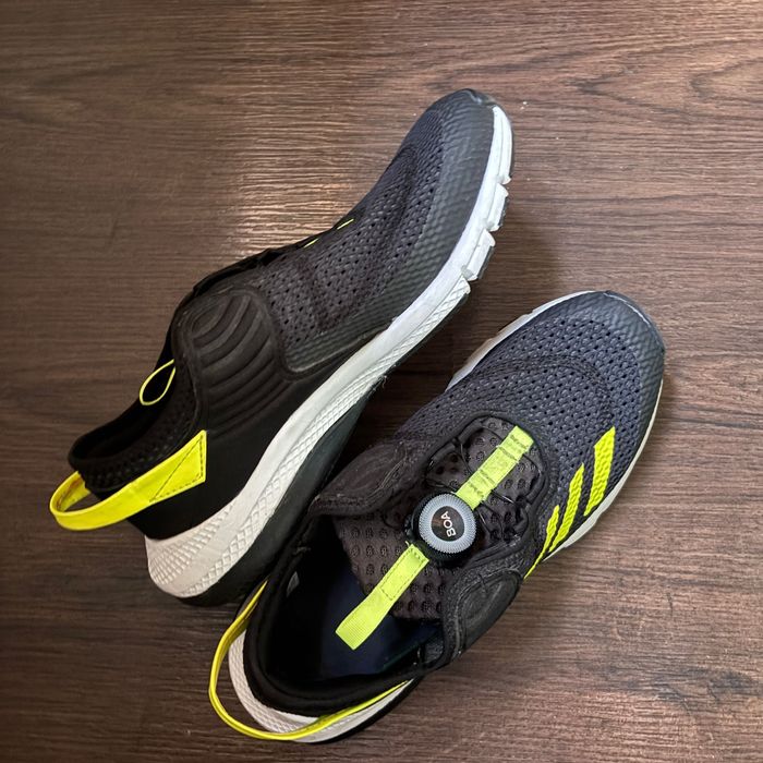 Кроссовки adidas