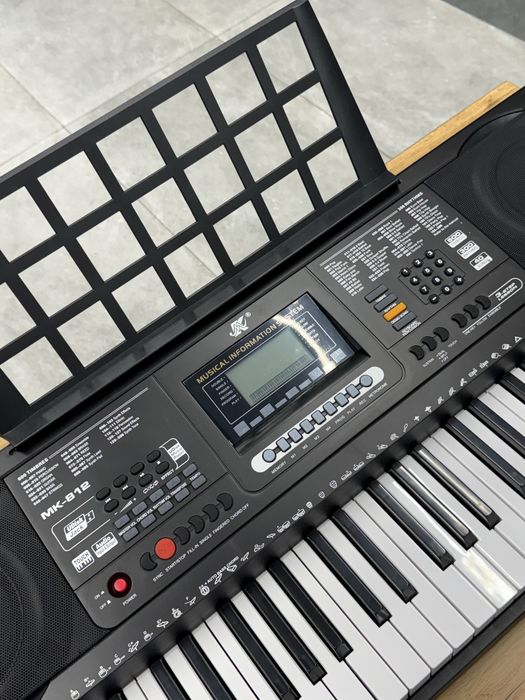 Синтезатор 61 клавиша, мощные динамики, качество Castrum Toys