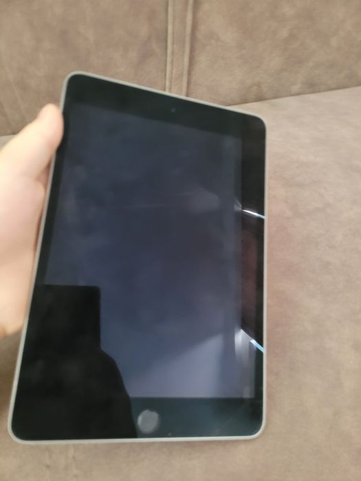 Ipad mini 4 32 гб продажа или обмен