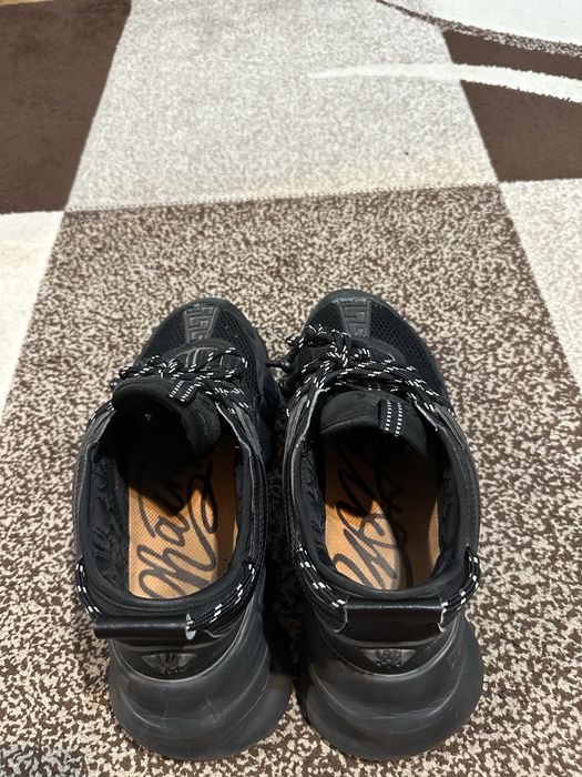versace chain reaction