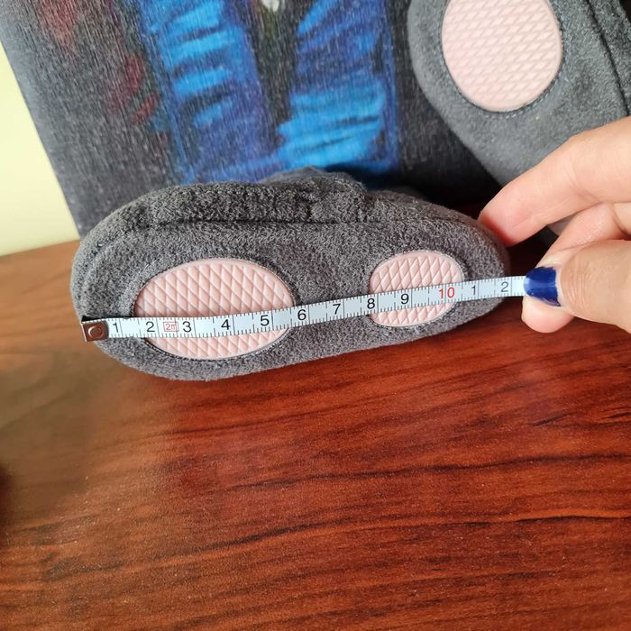 Детски велурени пантофи