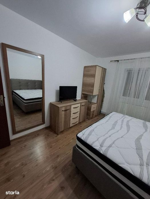 Proprietar, vând garsonieră în Oneşti, zona de jos, Dalas — fotografia 3