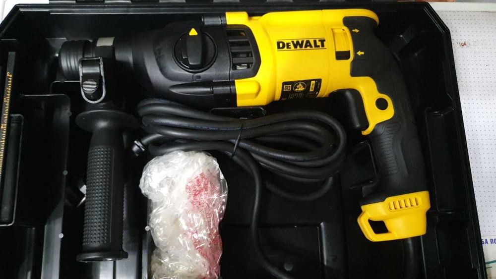 Dewalt D25133 перфоратор новый оригинальный ЕАС