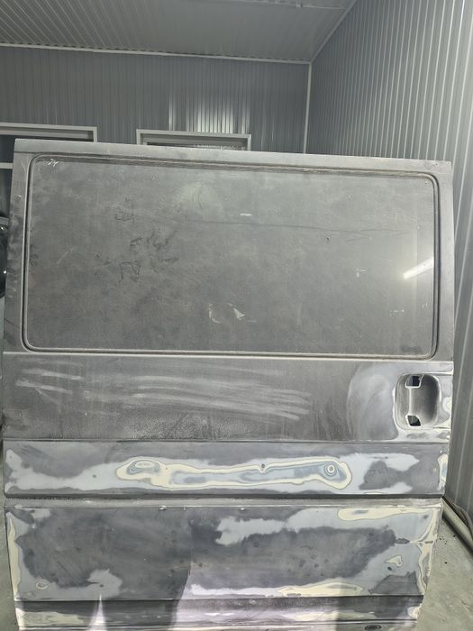 Продам дверь боковую т4