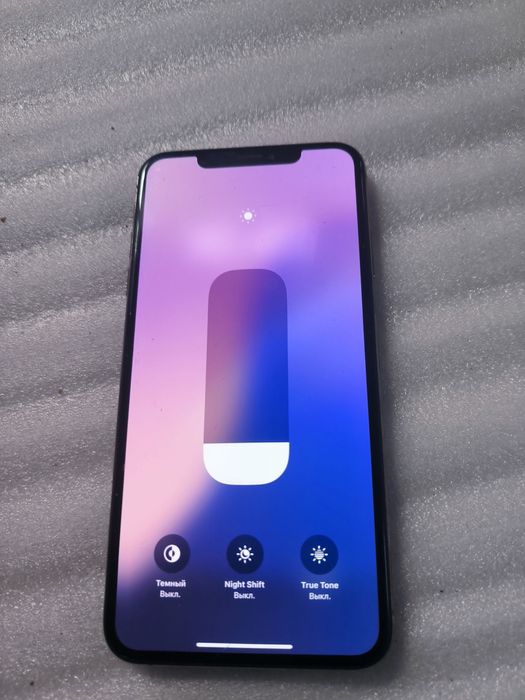 iPhoni xs maks 128 talik batareka alishgan qolgan joyi radnoy