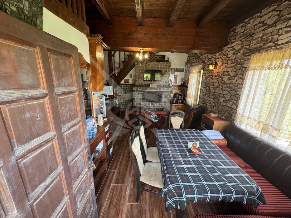 Две Вили - Айтос