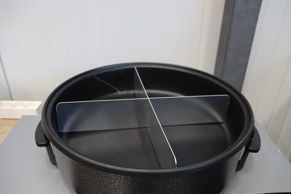 Мултифункционален електрически тиган Tristar 1500W, лек ДЕФЕКТ