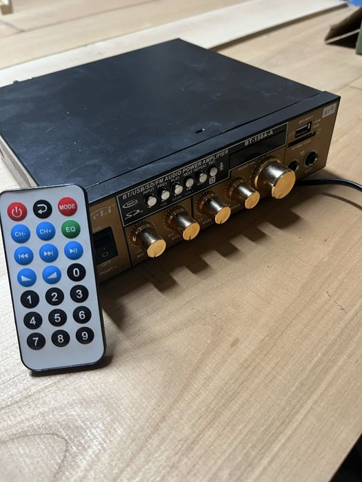 Vand amplificator audio