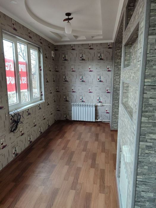 Продается 3 комнатная квартира.  Кирпичный дом. 3 этаж.